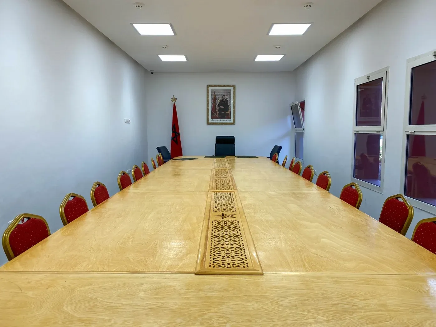 Siège provincial de Tinghir, la salle du conseil et son bandeau de moucharabieh
