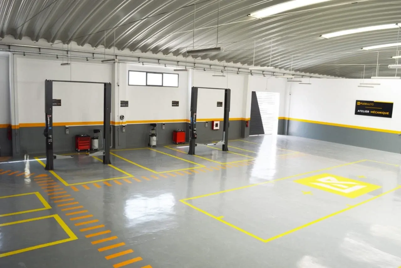 Flex Auto, Marrakech, the mechanical workshop and its two-post lifts