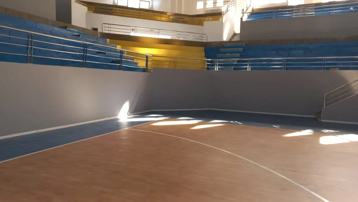 Salle omnisport Maghreb Al Jadid, le plateau et les gradins