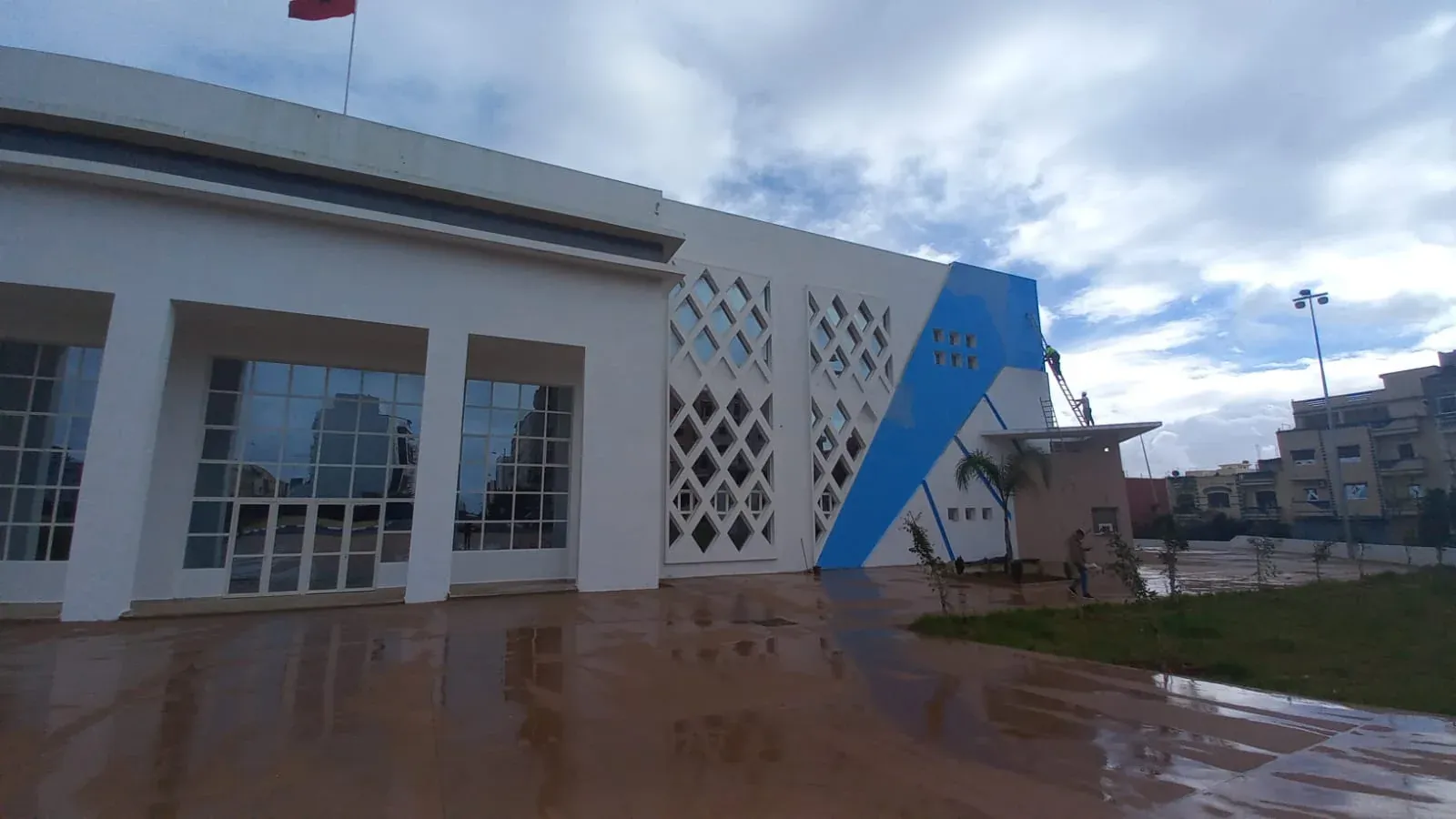 Salle omnisport Maghreb Al Jadid, la façade en trois quarts